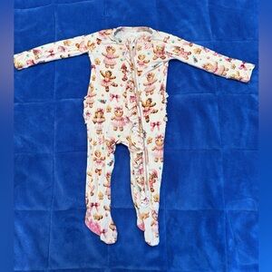 Posh Peanut Ruffled Footies